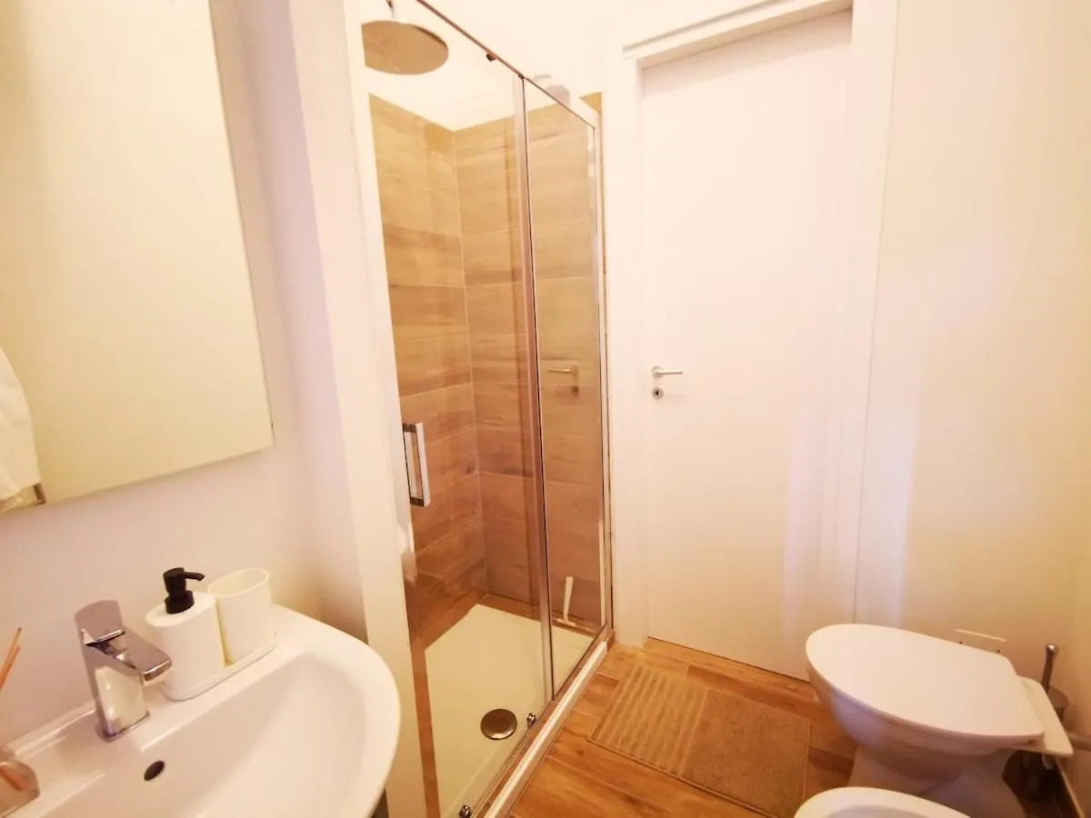Cozy Flat 50 Meters From The Metro Daire Milano 0*,