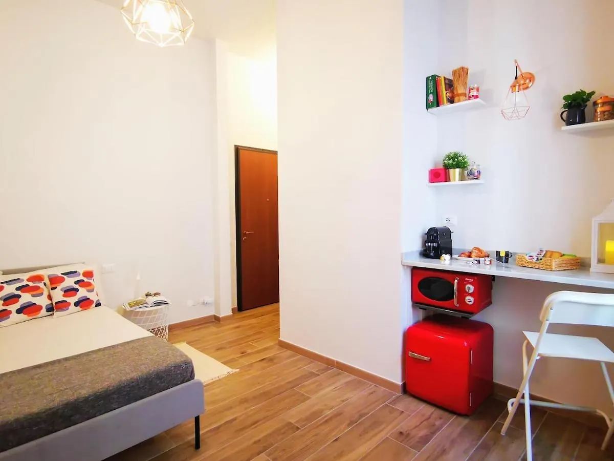 Cozy Flat 50 Meters From The Metro Daire Milano